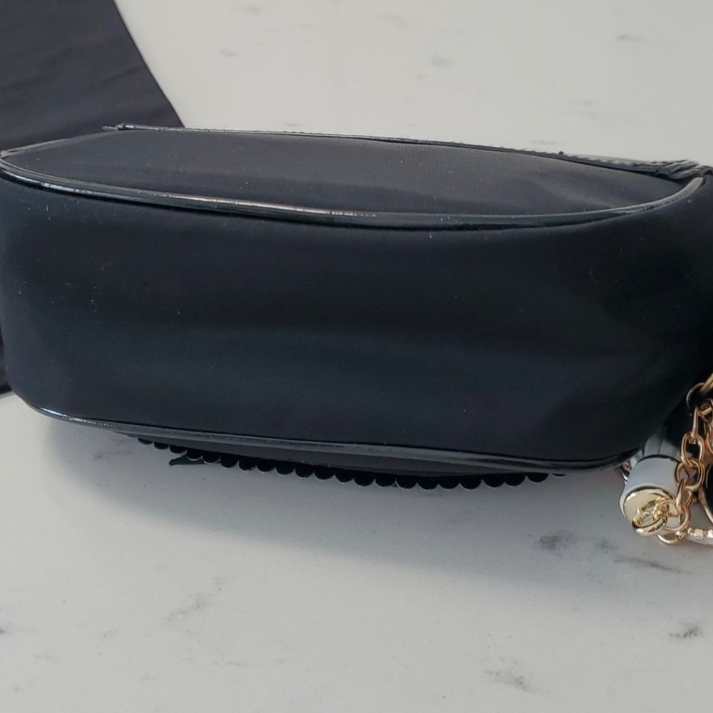 EUC DIOR POUCH CROSSBODY authentic - Picture 7 of 14